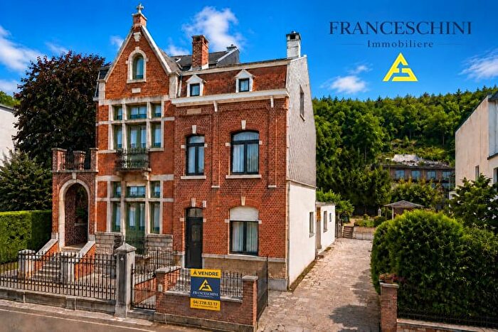 Maison 11 pièces à vendre à RUE DE Visé, Wandre