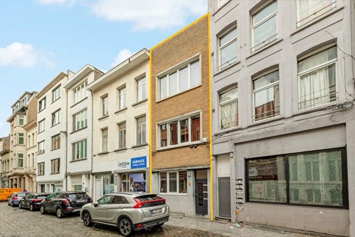 Maison 6 pièces à Dambruggestraat, Antwerpen, à vendre