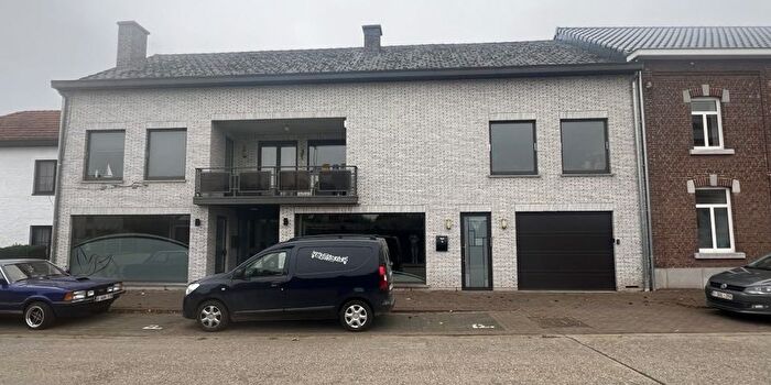 Maison 4 pièces à Langstraat, Montenaken, à vendre