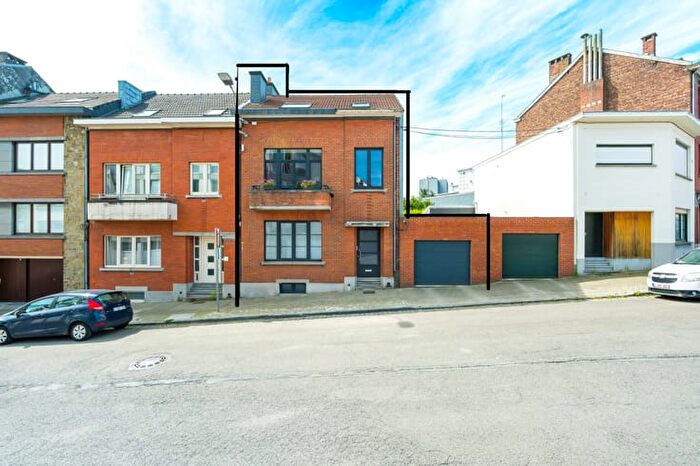 Maison 4 pièces à Rue Léopold Mallar, Verviers, à vendre