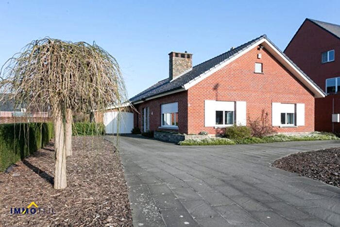 Maison 3 pièces à Brusselsesteenweg, Lebbeke, à vendre