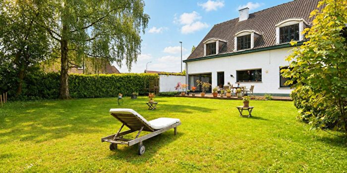 Maison 6 pièces à Wevelgem, WestVlaanderen, à vendre