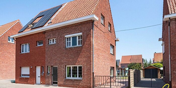 Burgemeester Van Ackerwijk E, Zele : Maison 4 pièces à vendre