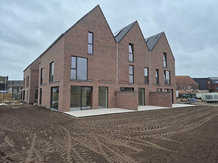 Statiestraat k, Moerbeke : Maison 5 pièces à louer