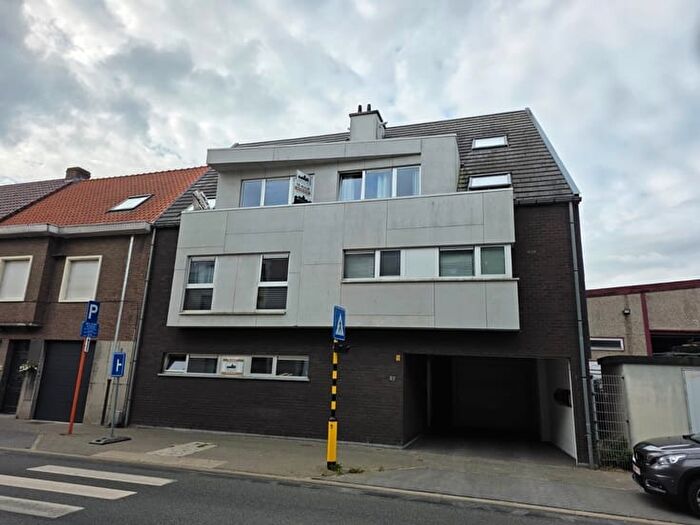 Appartement 2 pièces à Hoogstraat, SCHELLEBELLE, à louer
