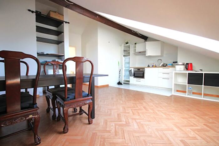 Avenue de l'Equerre, LouvainlaNeuve : Appartement 1 pièce à louer