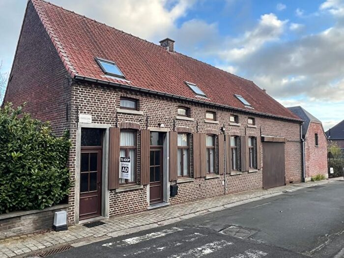 Maison 4 pièces à vendre à Ommegangstraat, SINTKORNELISHOREBEKE