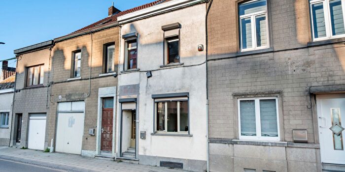 Maison 4 pièces à vendre à Rue De Longtain, La Louvière