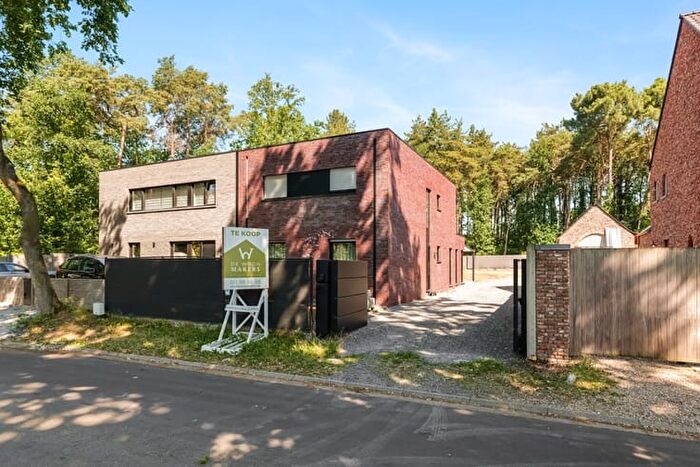 Maison 10 pièces à Grotewinkelstraat, Genk, à vendre
