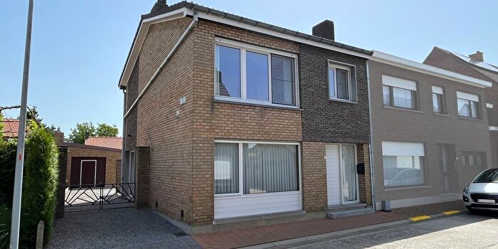Kanunnik Davidstraat, Beernem : Maison 3 pièces à vendre
