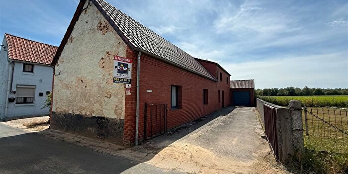 Rue de Flines, Callenelle : Maison 2 pièces à vendre