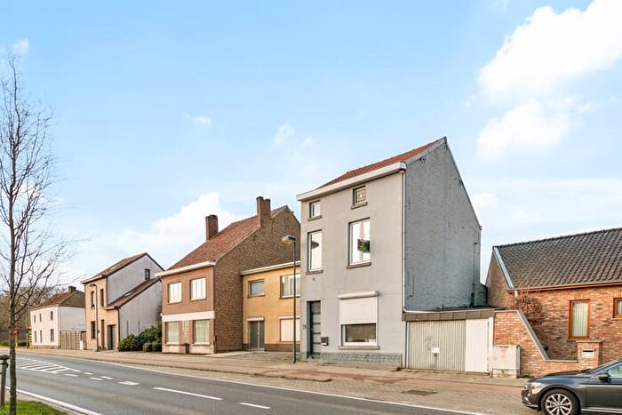 Maison 2 pièces à SintTruidensesteenweg A, LINTER, à vendre