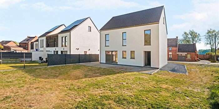 Rue de Favarcq, Beloeil : Maison 3 pièces à vendre