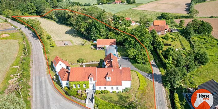 Mont SaintLaurent, SaintSauveur : Maison 6 pièces à vendre