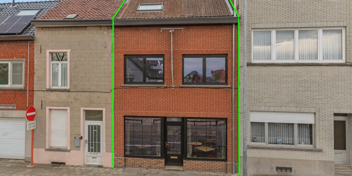 Nijvelsesteenweg, Halle : Maison 2 pièces à vendre