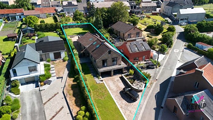 Rue Chapelle de la Paix, FosseslaVille : Maison 5 pièces à vendre