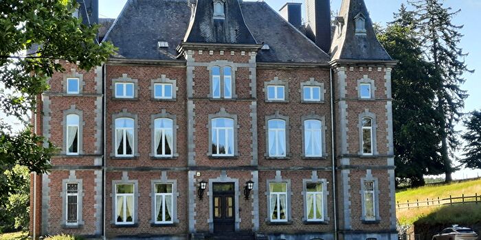 Maison 12 pièces à vendre à La RocheenArdenne, Luxemburg