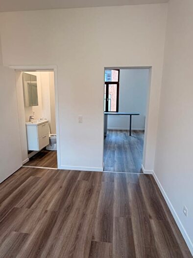 Rue de L'Athénée, Charleroi - Appartement 1 pièce à louer