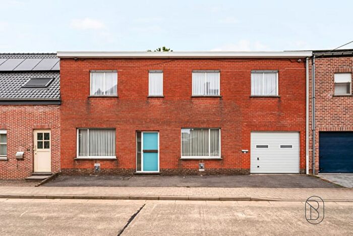Maison 9 pièces à vendre - Braamakkerstraat, Deerlijk