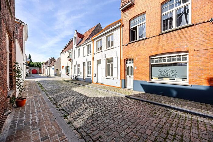 Speelmansstraat, Brugge : Maison 6 pièces à vendre