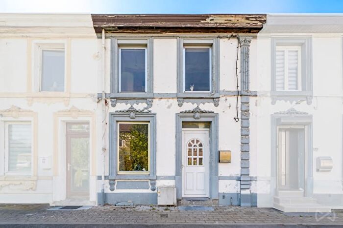 Maison 8 pièces à vendre à Rue Jules Destrée, Anderlues