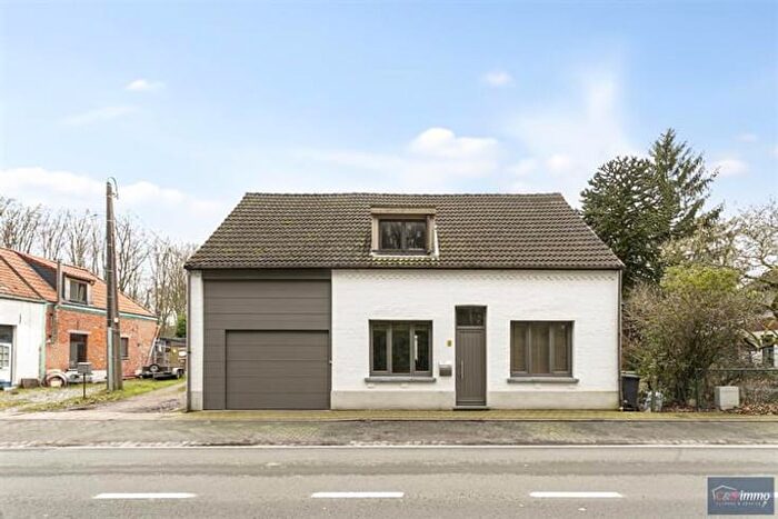 Maison 4 pièces à vendre à Hoogboomsteenweg, Kapellen