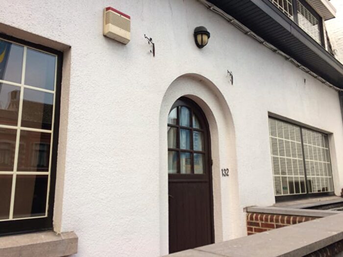Maison 8 pièces à louer à Chaussée De Jolimont, La Louvière