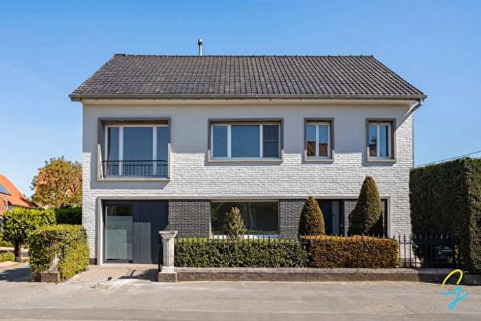 Maison 6 pièces à vendre à Waregemsestraat, Kruishoutem