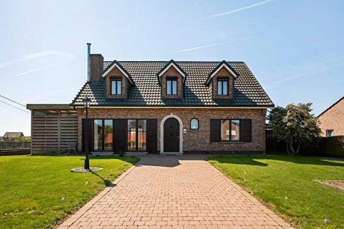 Maison 4 pièces à vendre à Maasstraat, Messelbroek