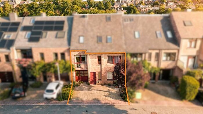 Rue du chevalet, LOUVAINLANEUVE - Maison 4 pièces à louer