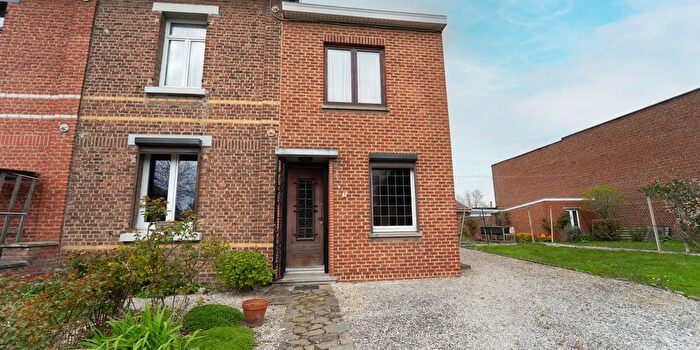 Maison 4 pièces à MontignyleTilleul, Henegouwen, à vendre