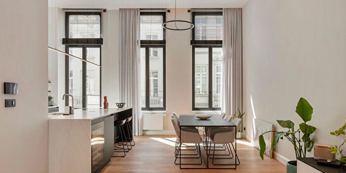 Maison 4 pièces à vendre à SintPaulusstraat, Antwerpen