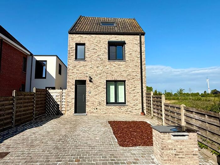 Maison 4 pièces à vendre à Snaaskerkestraat, Gistel