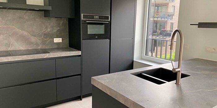 Appartement à Mathilde Popeleuerf, Halle, à louer