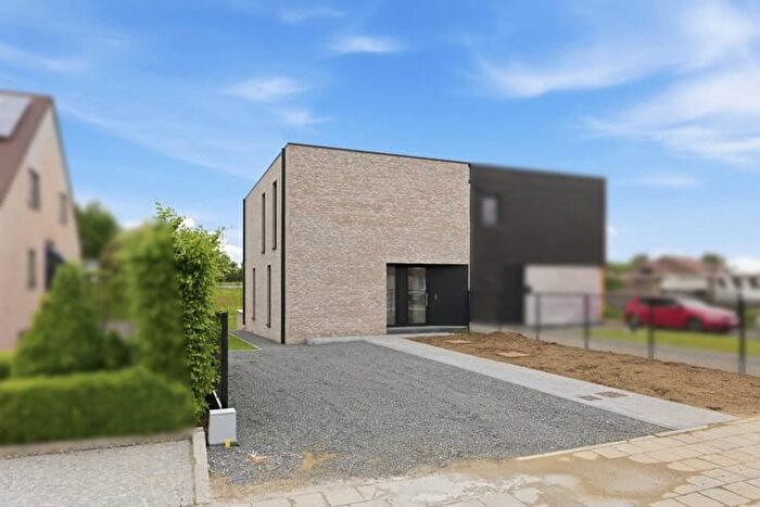 Luikersteenweg A, SintTruiden : Maison 6 pièces à vendre