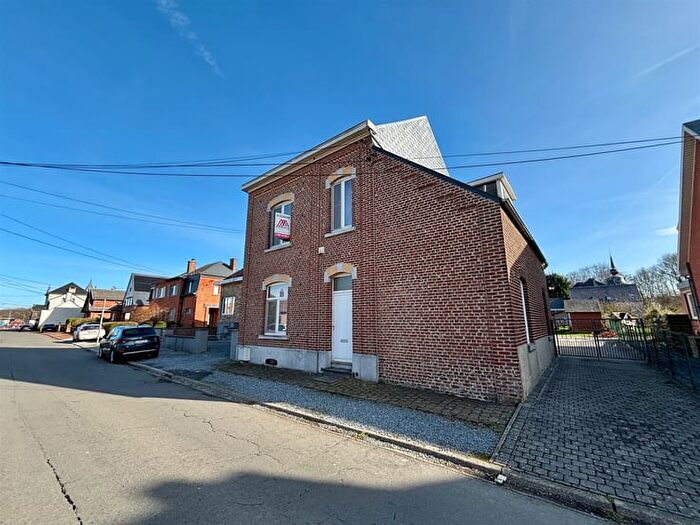 Maison 4 pièces à vendre à Chaussée de la Gare, RHISNES