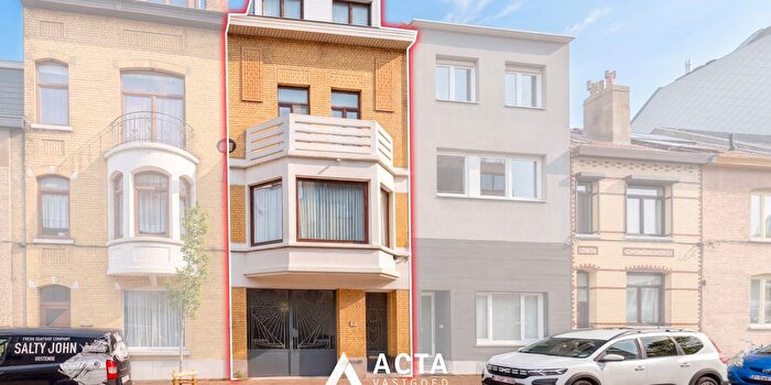 Maison 5 pièces à Karel Van de Woestijnestraat, Oostende, à vendre