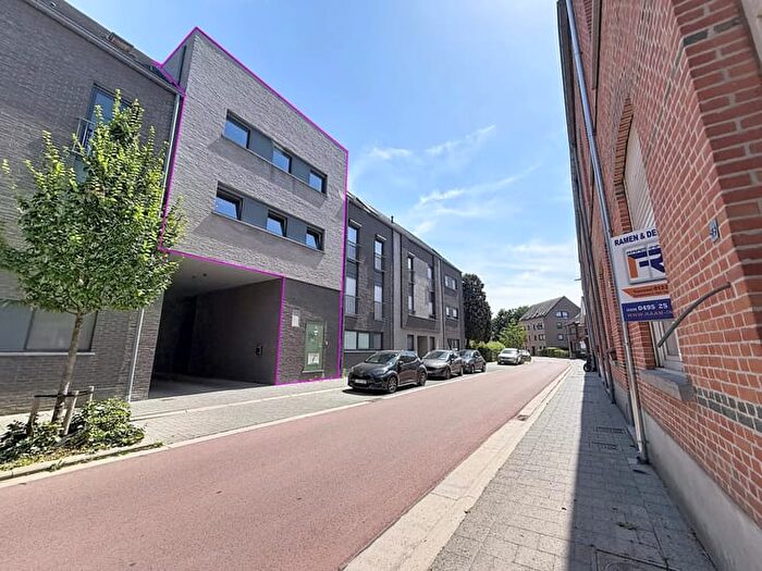 Maison 5 pièces à COLLEGESTRAAT BUS, Mol, à vendre