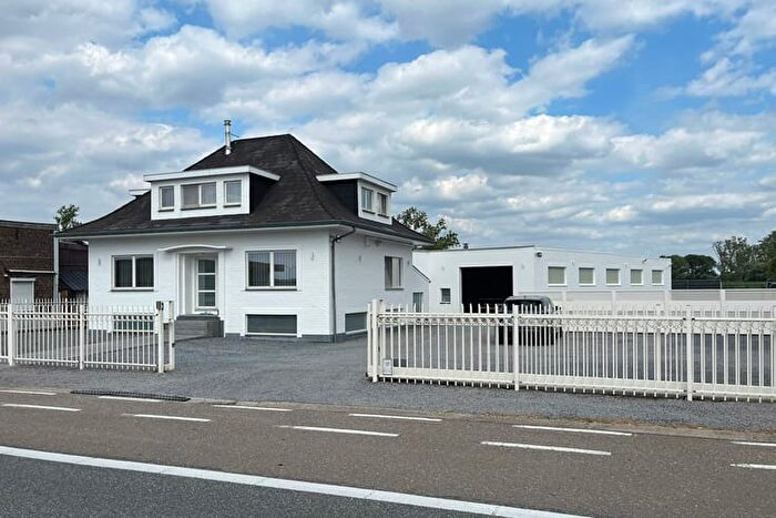 Maison 1 pièce à vendre à Rijksweg, DilsenStokkem