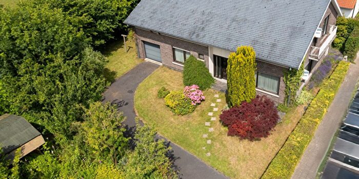 Maison 4 pièces à vendre - Priester Joris Eeckhoutlaan, Deinze