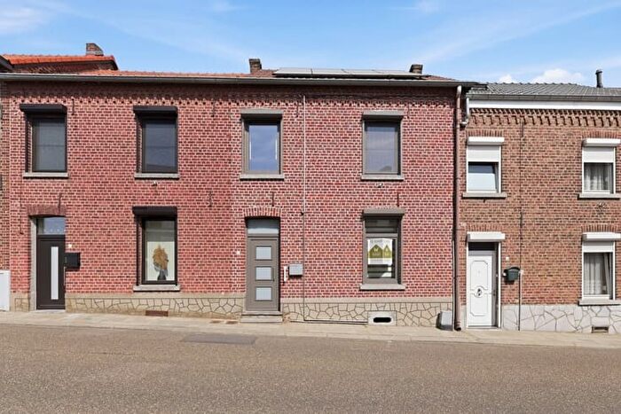 Maison 5 pièces à Nieuwesteenweg, Borgloon, à vendre