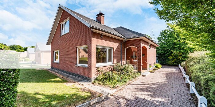 Maison 4 pièces à Avenue des Cerisiers, Hannut, à vendre