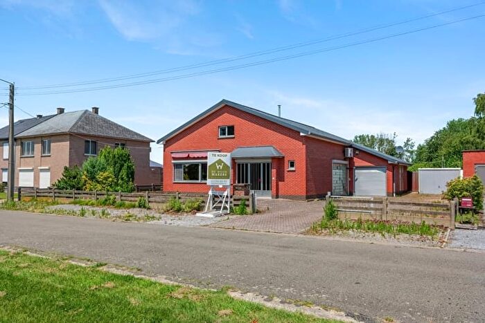 Maison 8 pièces à vendre à Rijkelstraat, Borgloon