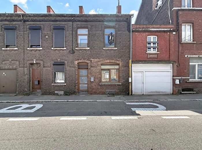 Rue de Châtelet, MARCHIENNEAUPONT - Maison 3 pièces à vendre