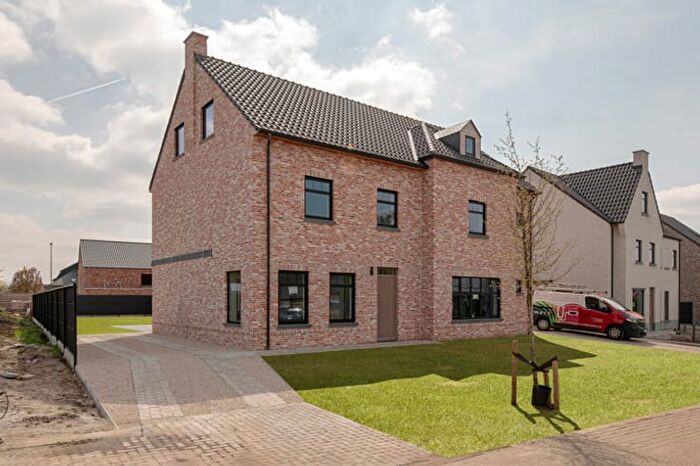 Maison 4 pièces à Trisstraat, Beringen, à vendre