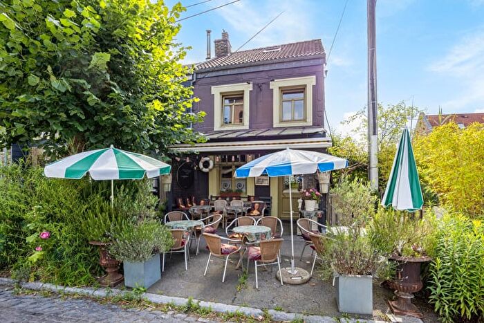 Place du Roi Albert, Lanaye : Maison 5 pièces à vendre