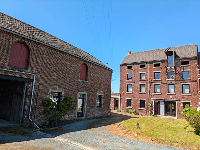 Rue Du Grand Moulin, Courcelles : Maison 6 pièces à vendre