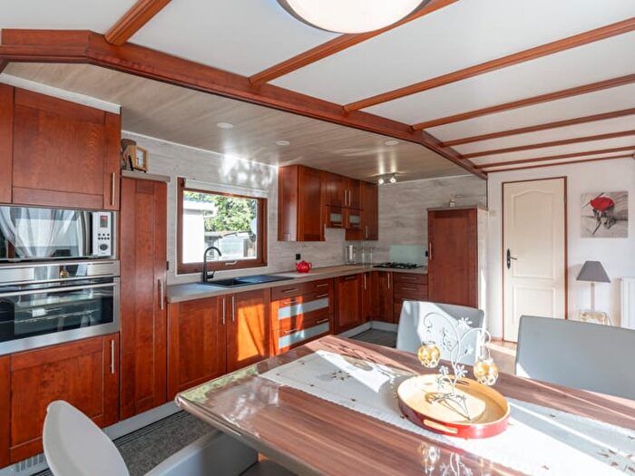 Val meleye LOT, K : Maison 2 pièces à vendre