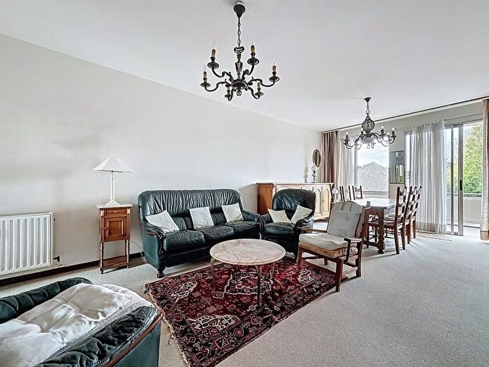 Appartement 2 pièces à vendre - Chaussée de Châtelet, GILLY