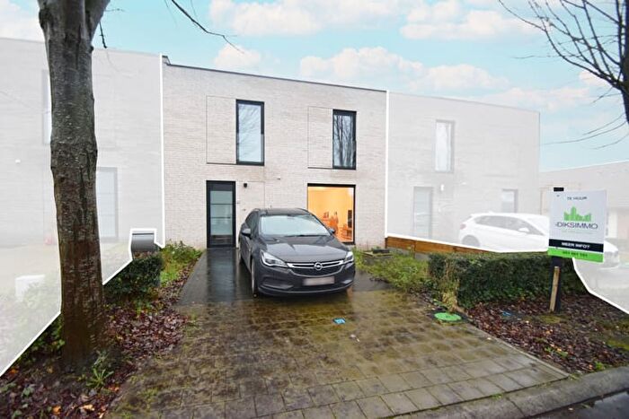 Weststraat, Houthulst : Maison 9 pièces à louer